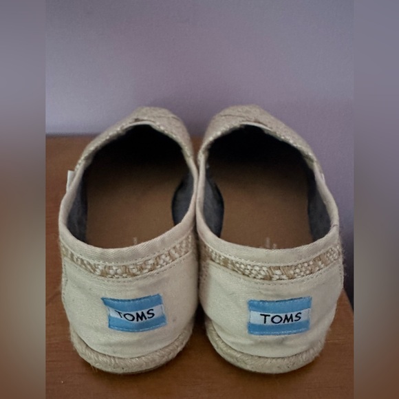 TOMS slip on shoes - Picture 3 of 3